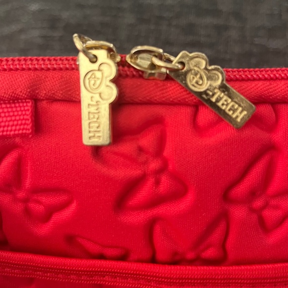 Disney Parks Minnie Mouse D-Tech Red Bow Embossed 11" Tablet Crossbody Purse Bag - Picture 9 of 14